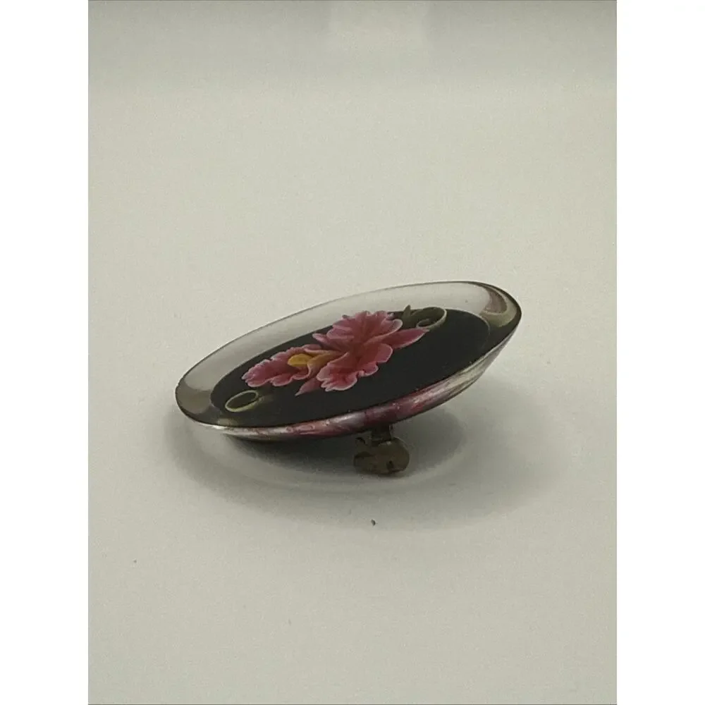 Vintage Lot of Two Brooches Floral Pink Red Lucite Gold Tone‎ Filigree